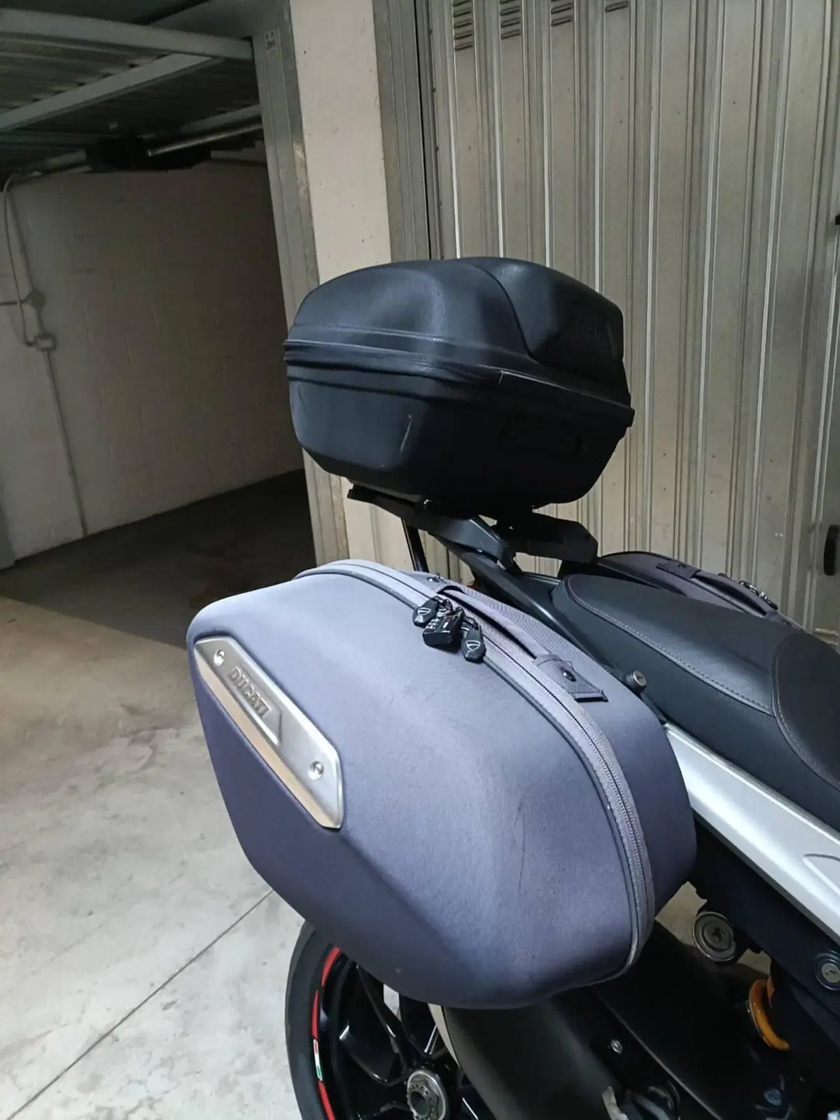 Ducati Hyperstrada 821 (2013 - 15) (7)