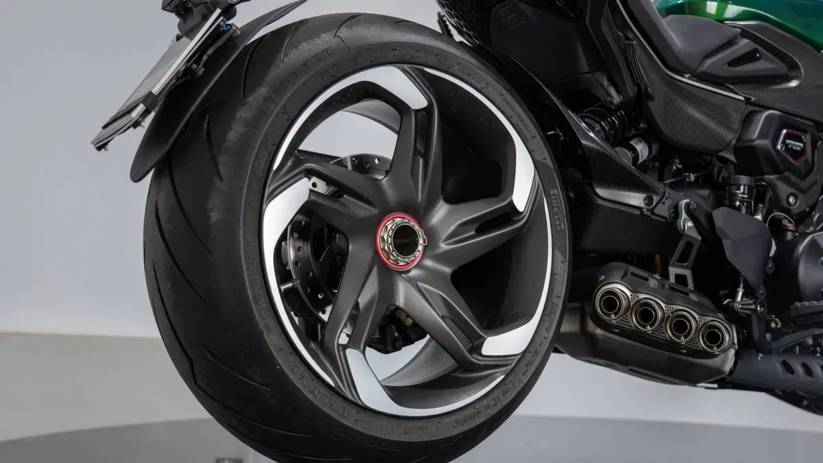 Ducati Diavel for Bentley (2024) (4)