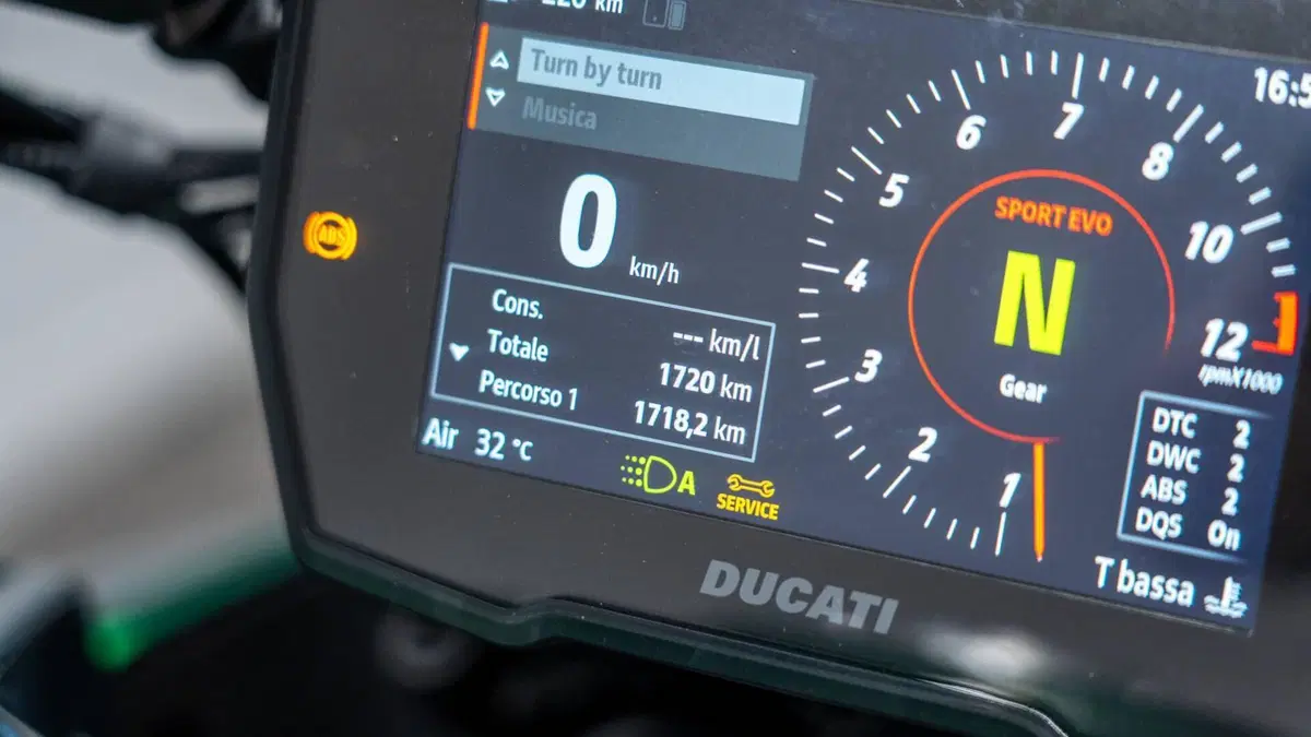 Ducati Diavel for Bentley (2024) (20)