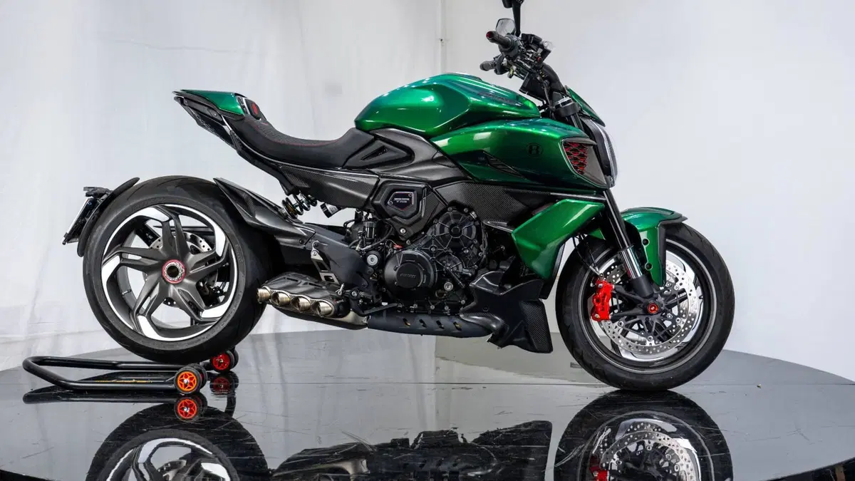 Ducati Diavel for Bentley (2024) (9)