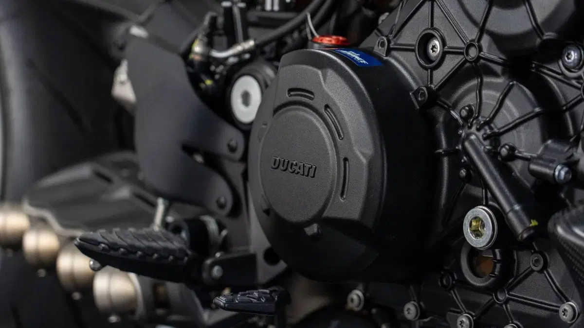Ducati Diavel for Bentley (2024) (15)
