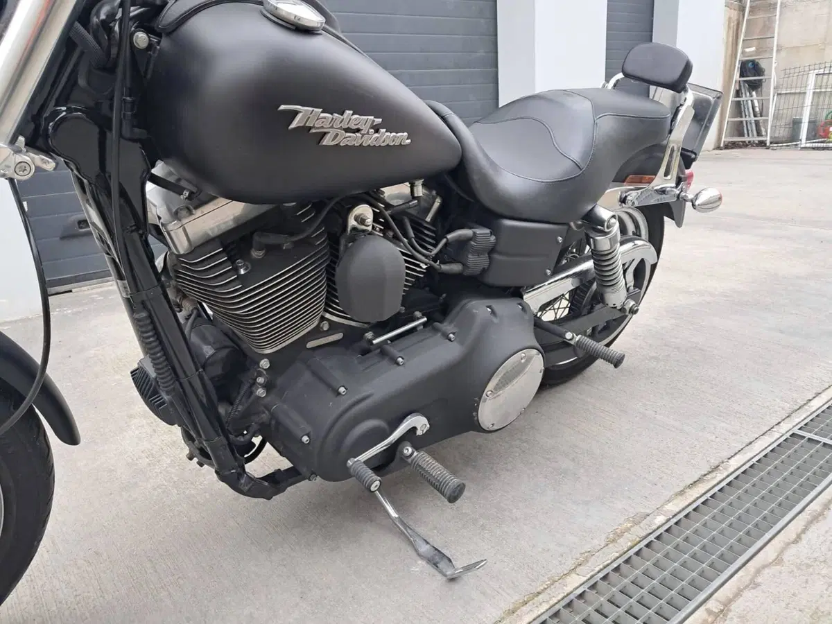 Harley-Davidson 1584 Street Bob (2008 - 15) - FXDB (2)