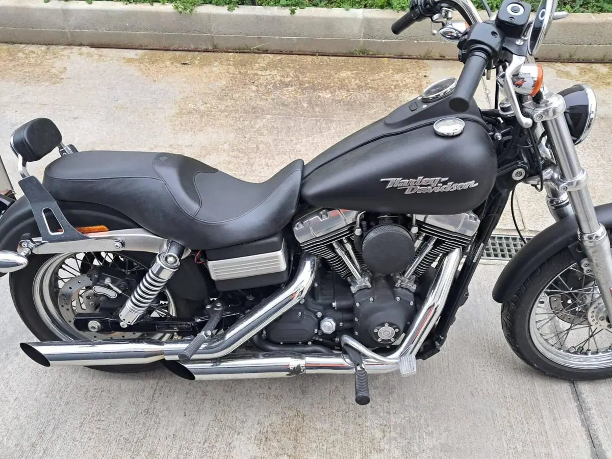 Harley-Davidson 1584 Street Bob (2008 - 15) - FXDB