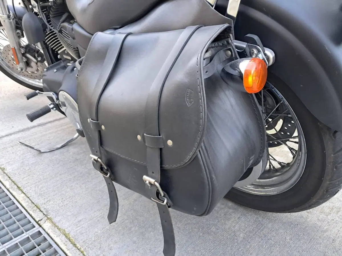 Harley-Davidson 1584 Street Bob (2008 - 15) - FXDB (8)