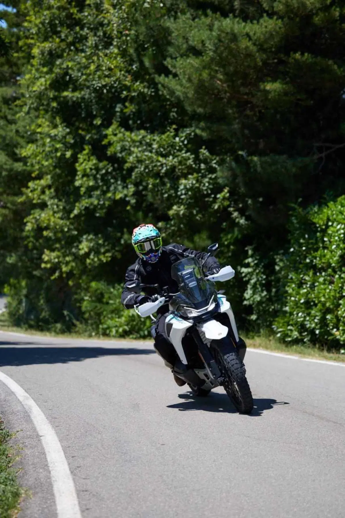CF MOTO 1000 MT-X: a muso duro contro le MAXI a soli 9.990€ - il TEST di Moto.it [VIDEO] (4)