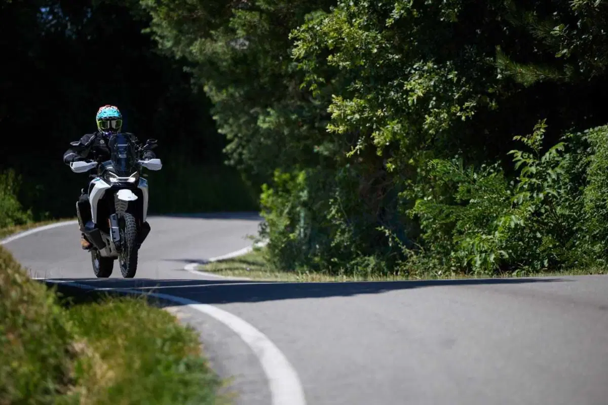 CF MOTO 1000 MT-X: a muso duro contro le MAXI a soli 9.990€ - il TEST di Moto.it [VIDEO] (6)