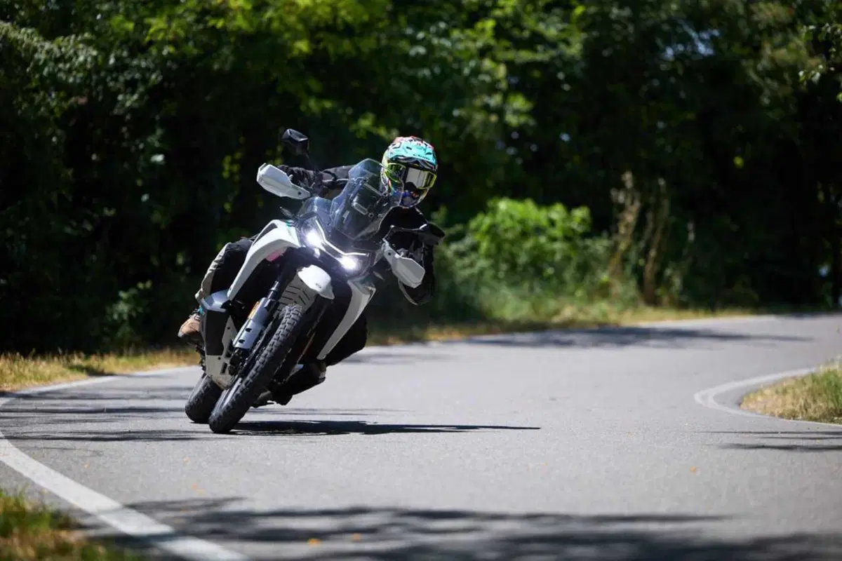 CF MOTO 1000 MT-X: a muso duro contro le MAXI a soli 9.990€ - il TEST di Moto.it [VIDEO] (11)