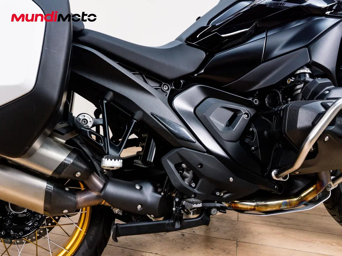 Bmw R 1300 GS Triple Black (2023 - 26) (4)