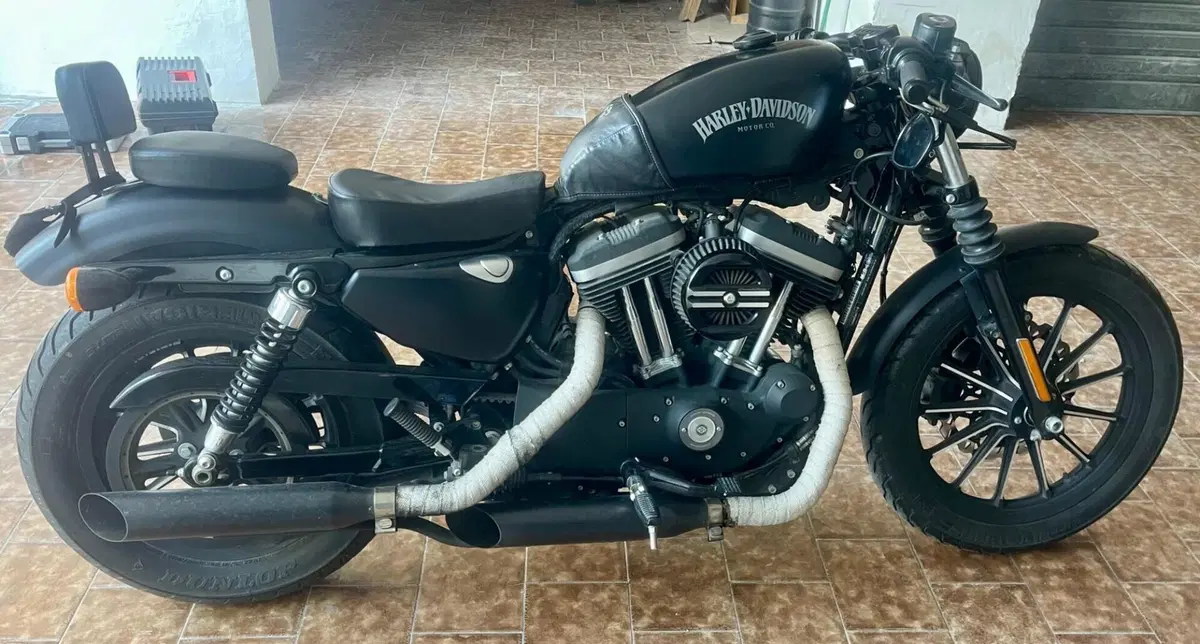 Harley-Davidson 883 Iron (2014 - 16) - XL 883N
