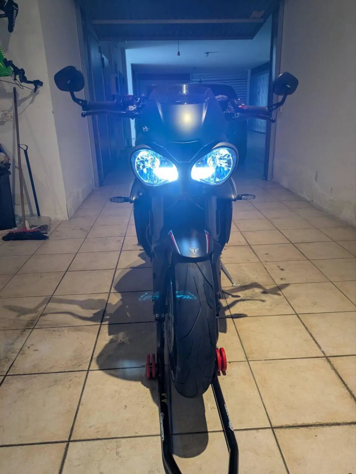 Triumph Street Triple RS (2017 - 19) (4)