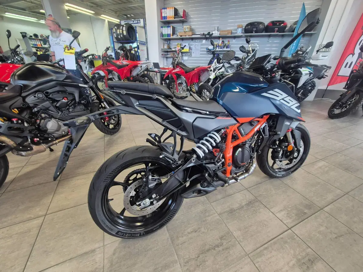 KTM 390 Duke (2026) (2)
