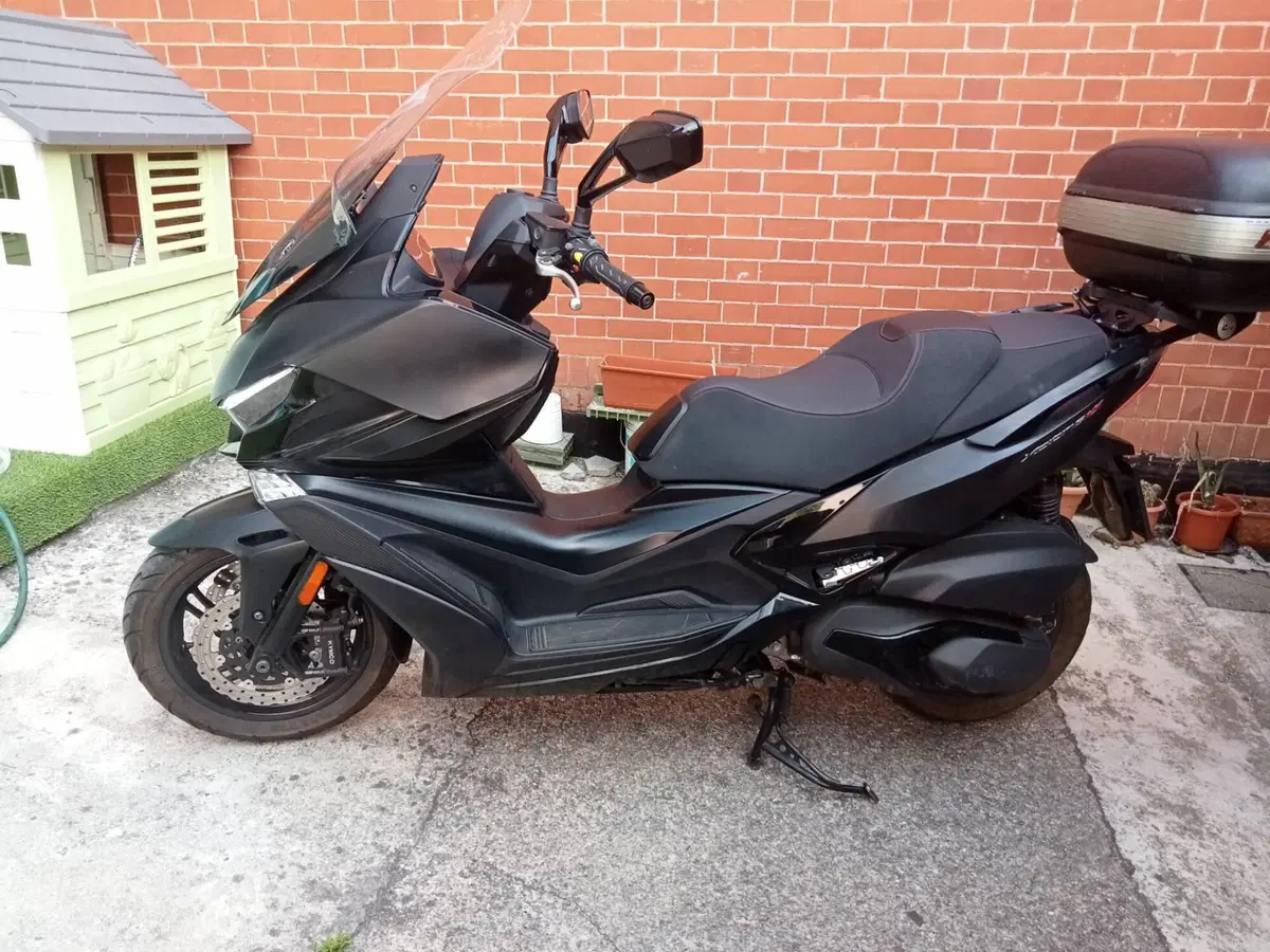 Kymco Xciting VS 400i (2023 - 26) (2)