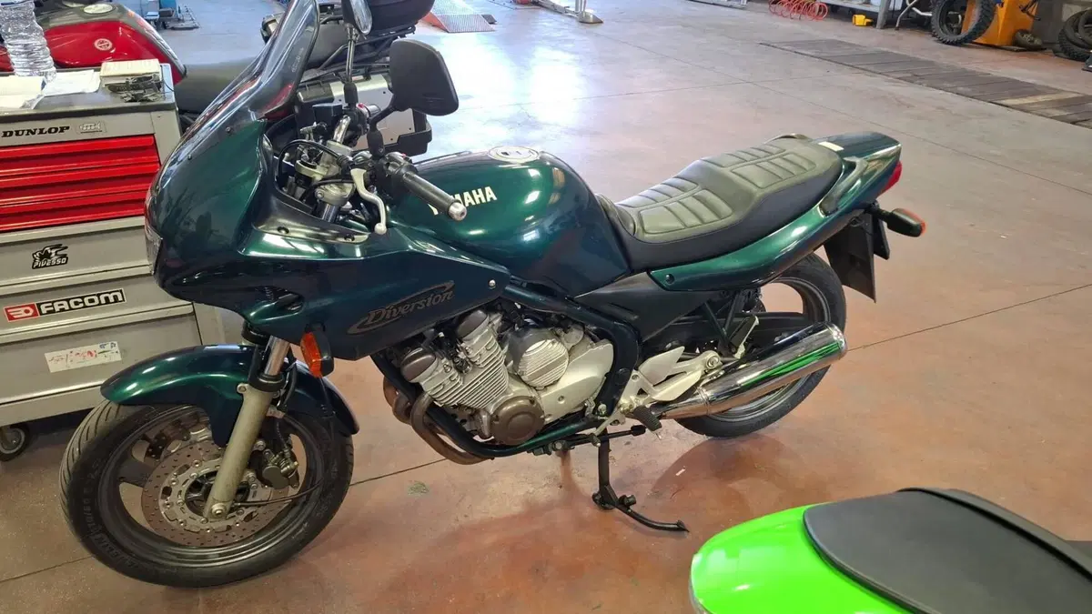 Yamaha XJ 600 