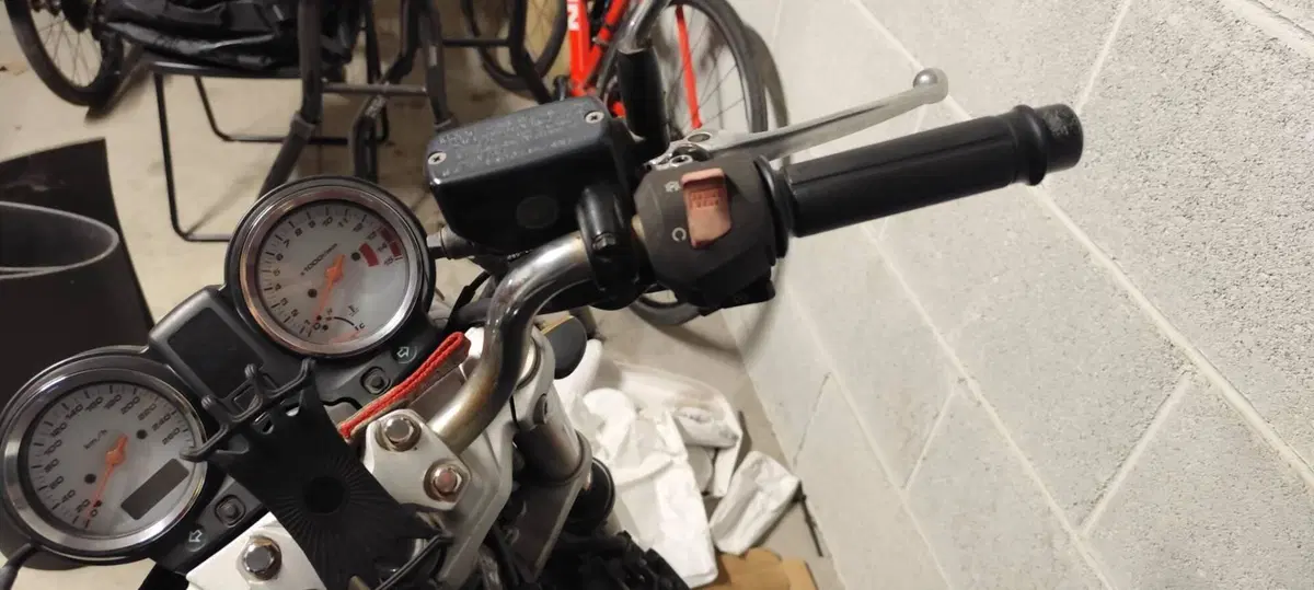 Honda Hornet 600 (2003 - 04) (11)