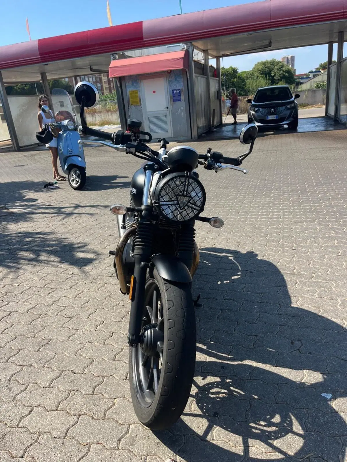 Triumph Street Twin 900 (2017 - 18) (4)