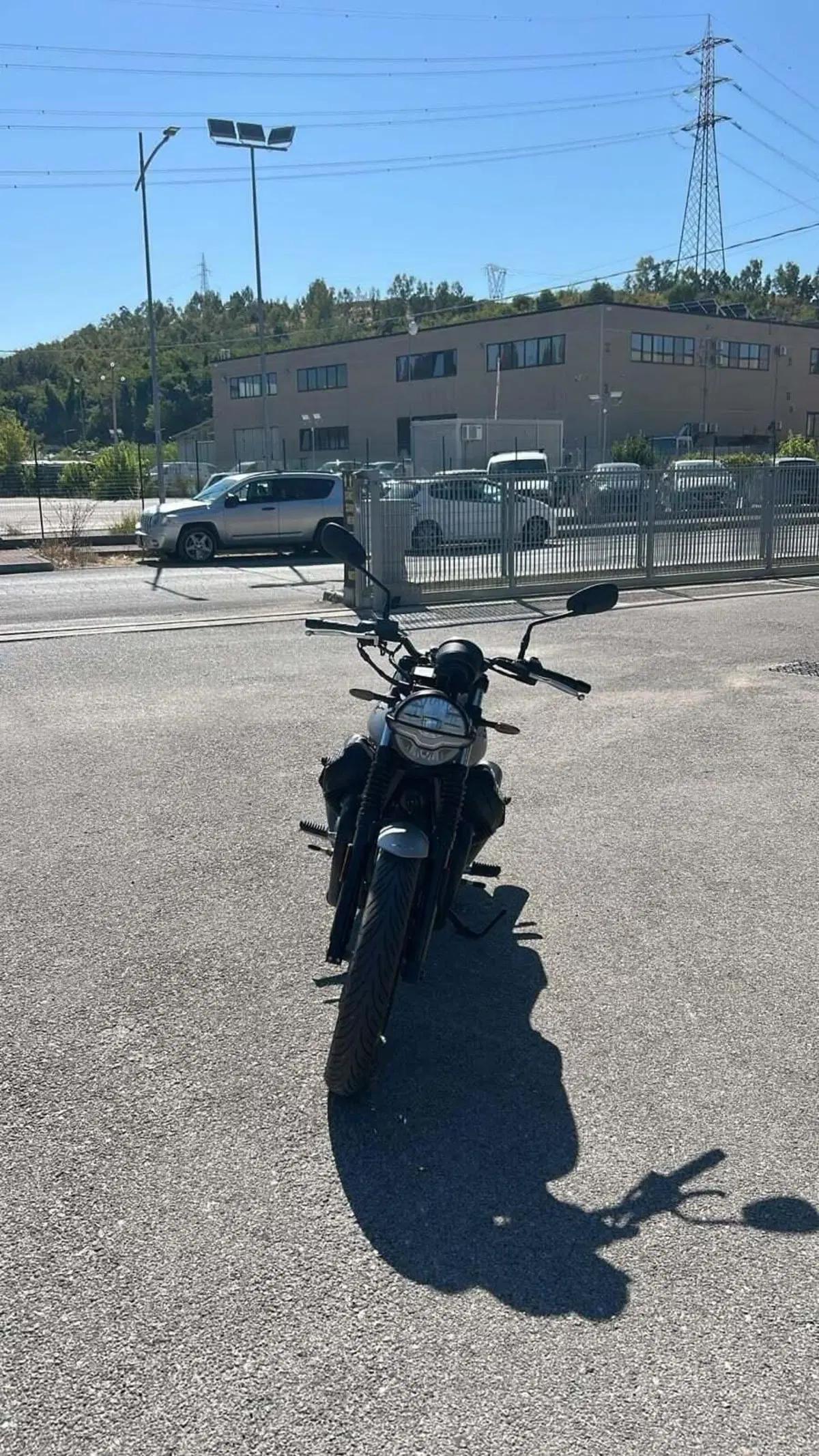 Moto Guzzi V7 Stone (2021 - 24) (5)