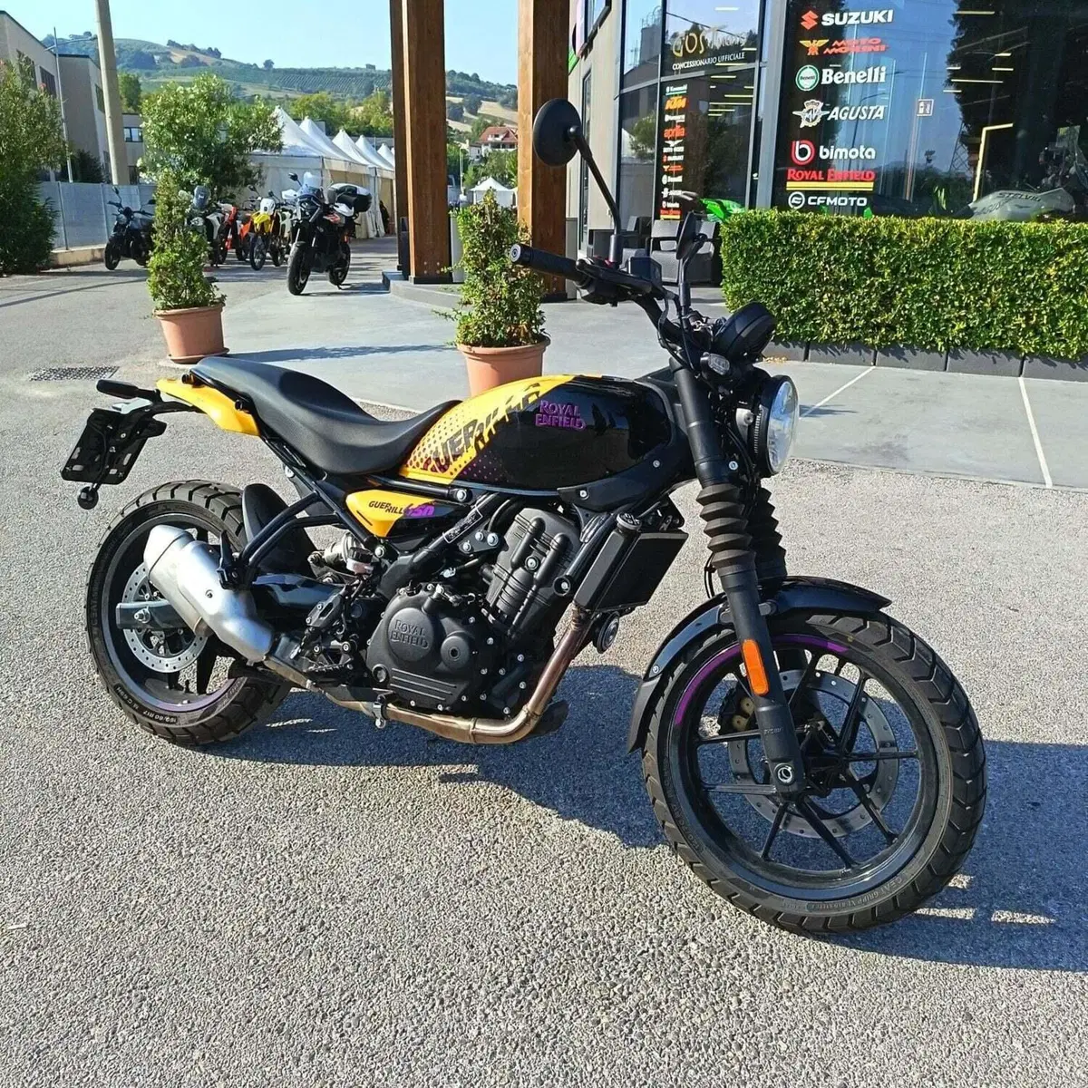 Royal Enfield Guerrilla 450 (2024 - 26) (2)