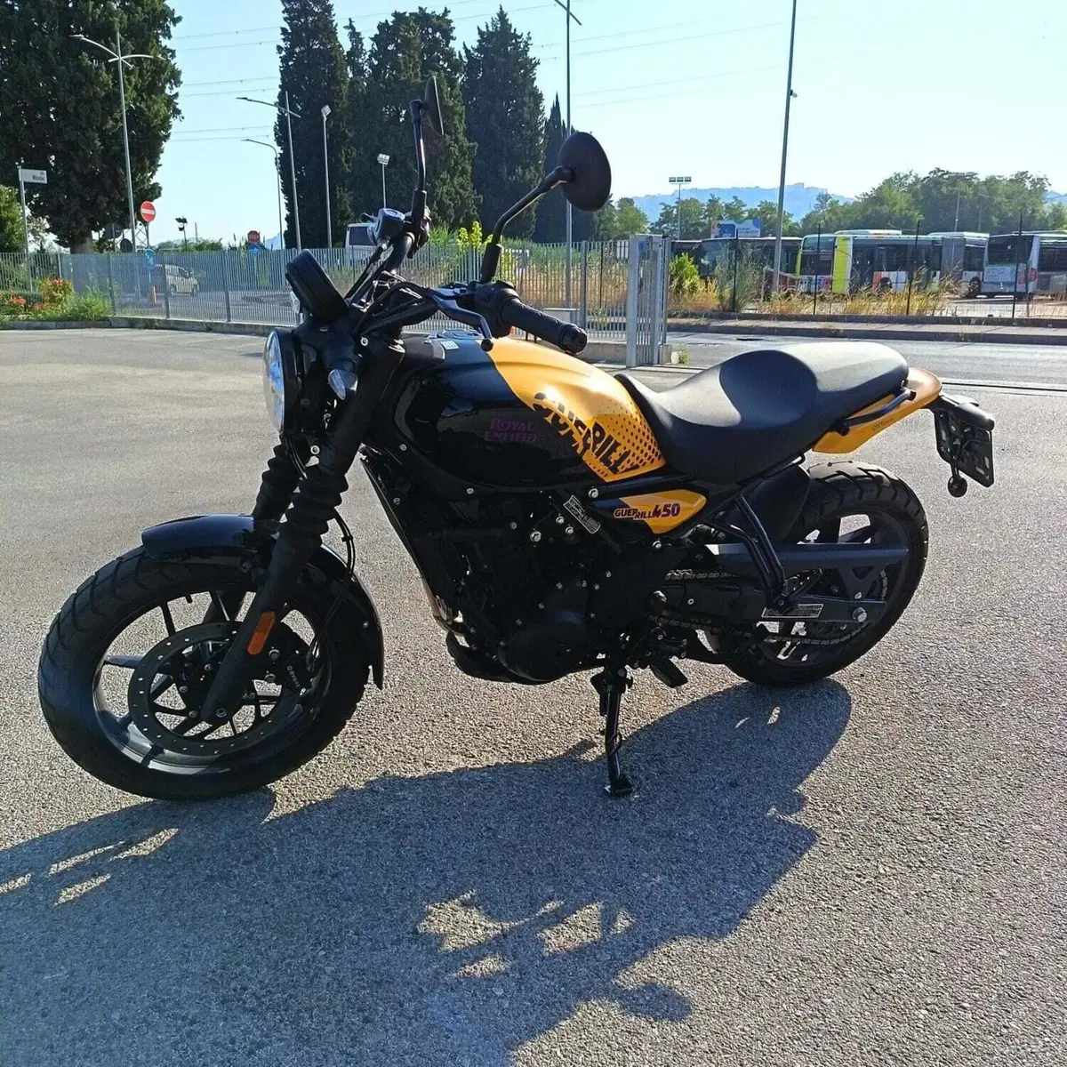 Royal Enfield Guerrilla 450 (2024 - 26) (3)