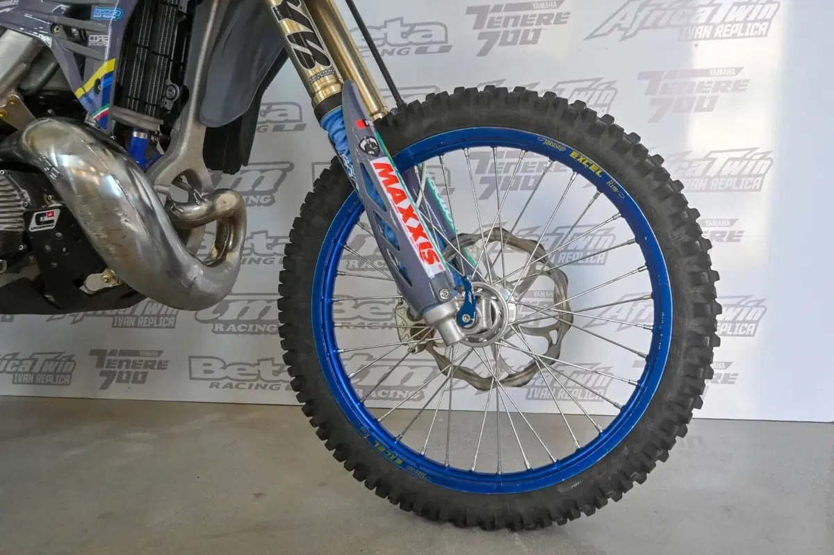 Tm Moto EN 300 Fi ES 2T (2026) (2)