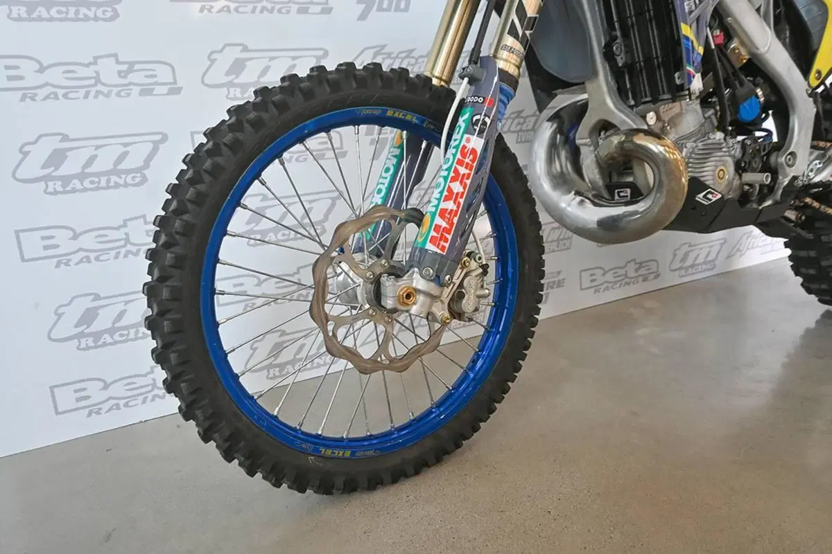 Tm Moto EN 300 Fi ES 2T (2026) (9)