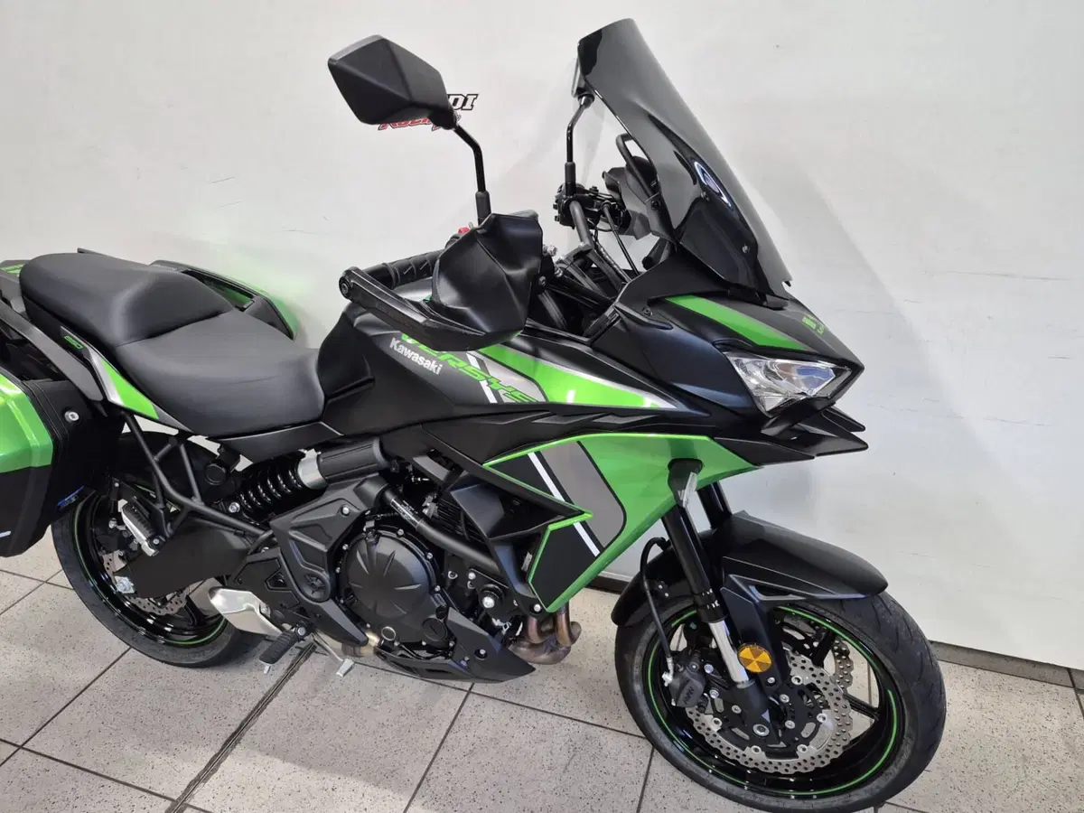 Kawasaki Versys 650 Tourer (2022 - 24) (2)
