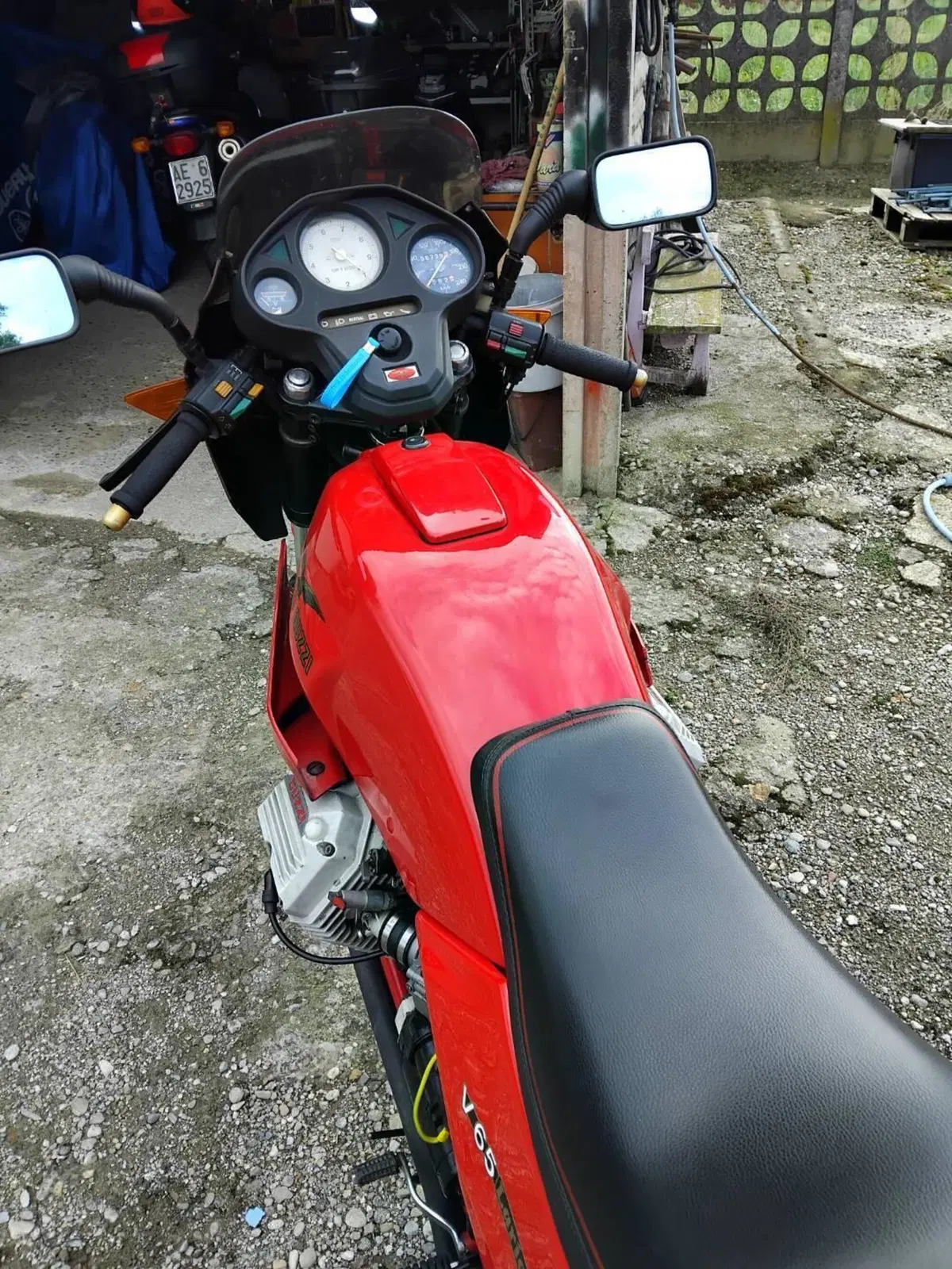 Moto Guzzi Lario 650 (4)