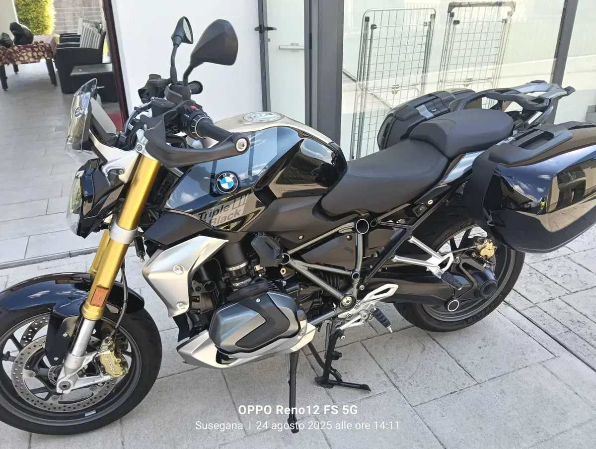 Bmw R 1250 R (2021 - 25) (2)