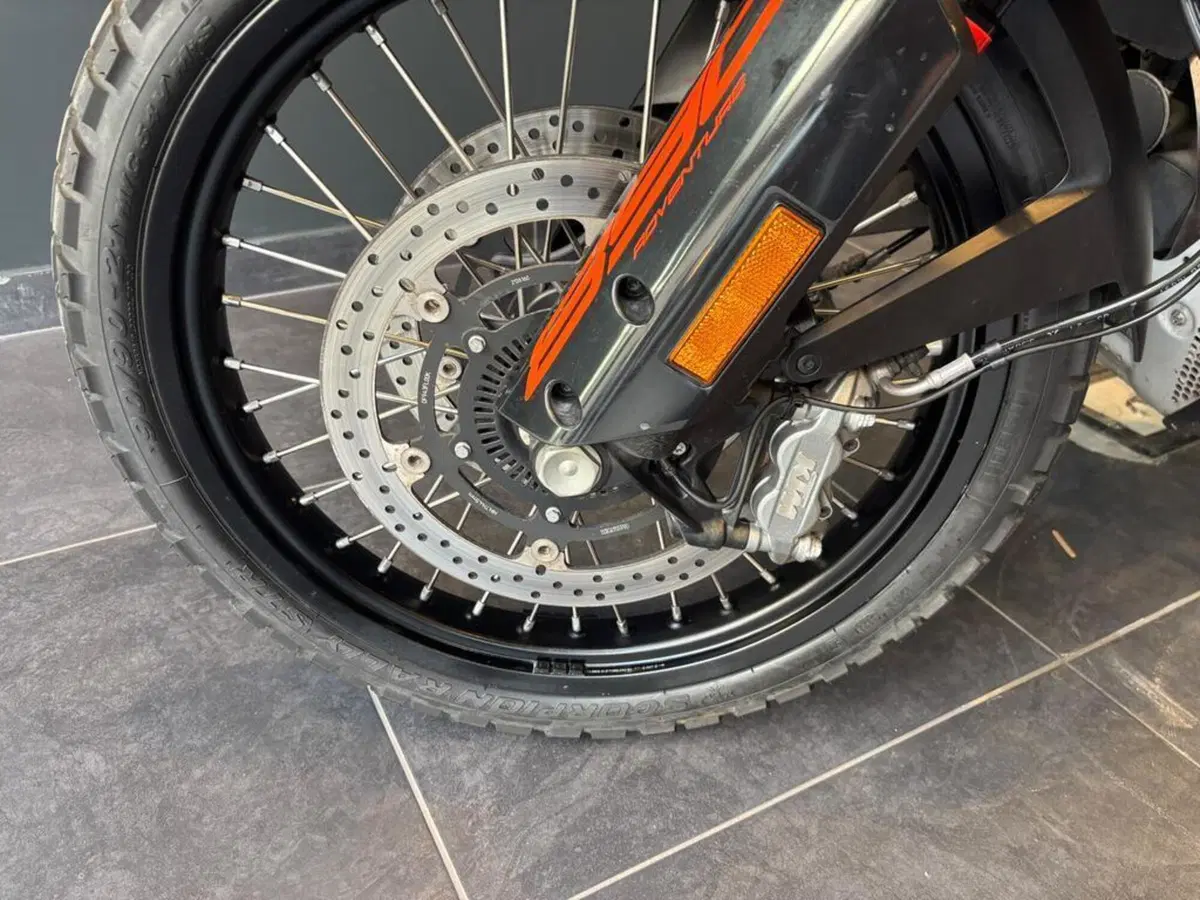 KTM 890 Adventure R (2021) (11)