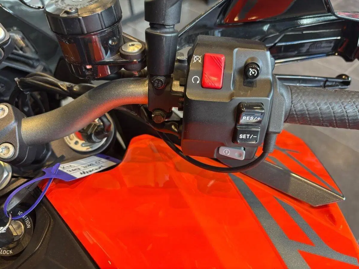 KTM 1290 Super Duke GT ABS (2016 - 18) (7)
