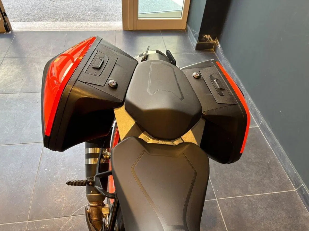 KTM 1290 Super Duke GT ABS (2016 - 18) (9)