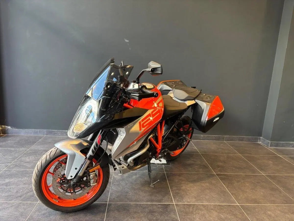 KTM 1290 Super Duke GT ABS (2016 - 18) (3)