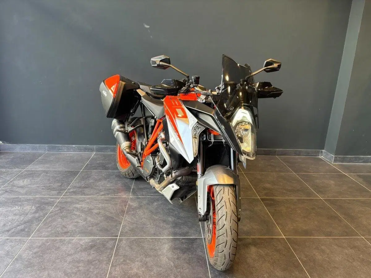 KTM 1290 Super Duke GT ABS (2016 - 18) (2)