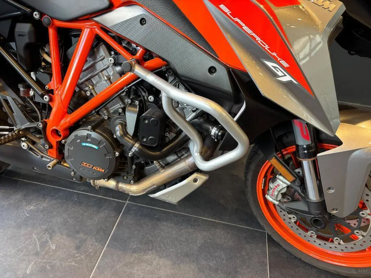KTM 1290 Super Duke GT ABS (2016 - 18) (10)