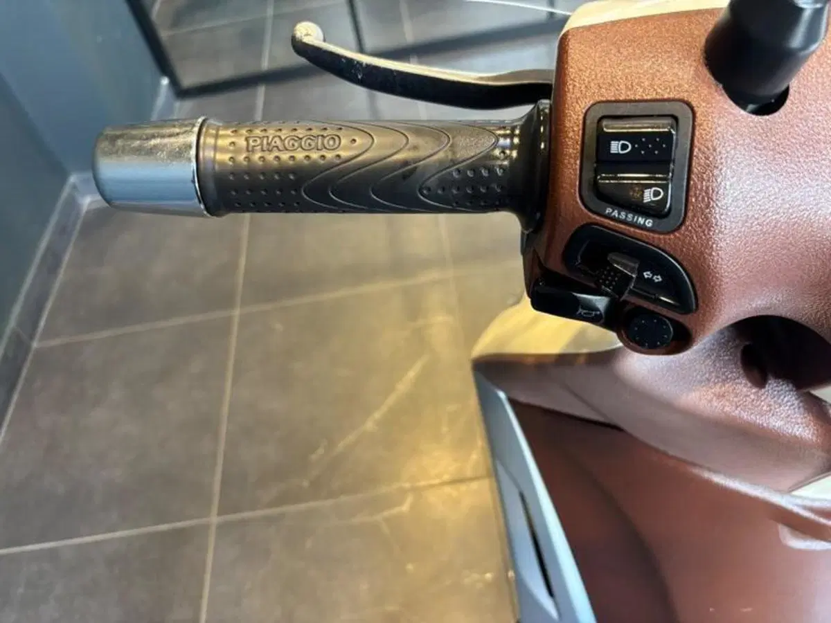 Piaggio Beverly 300 i.e. (2010 - 16) (6)