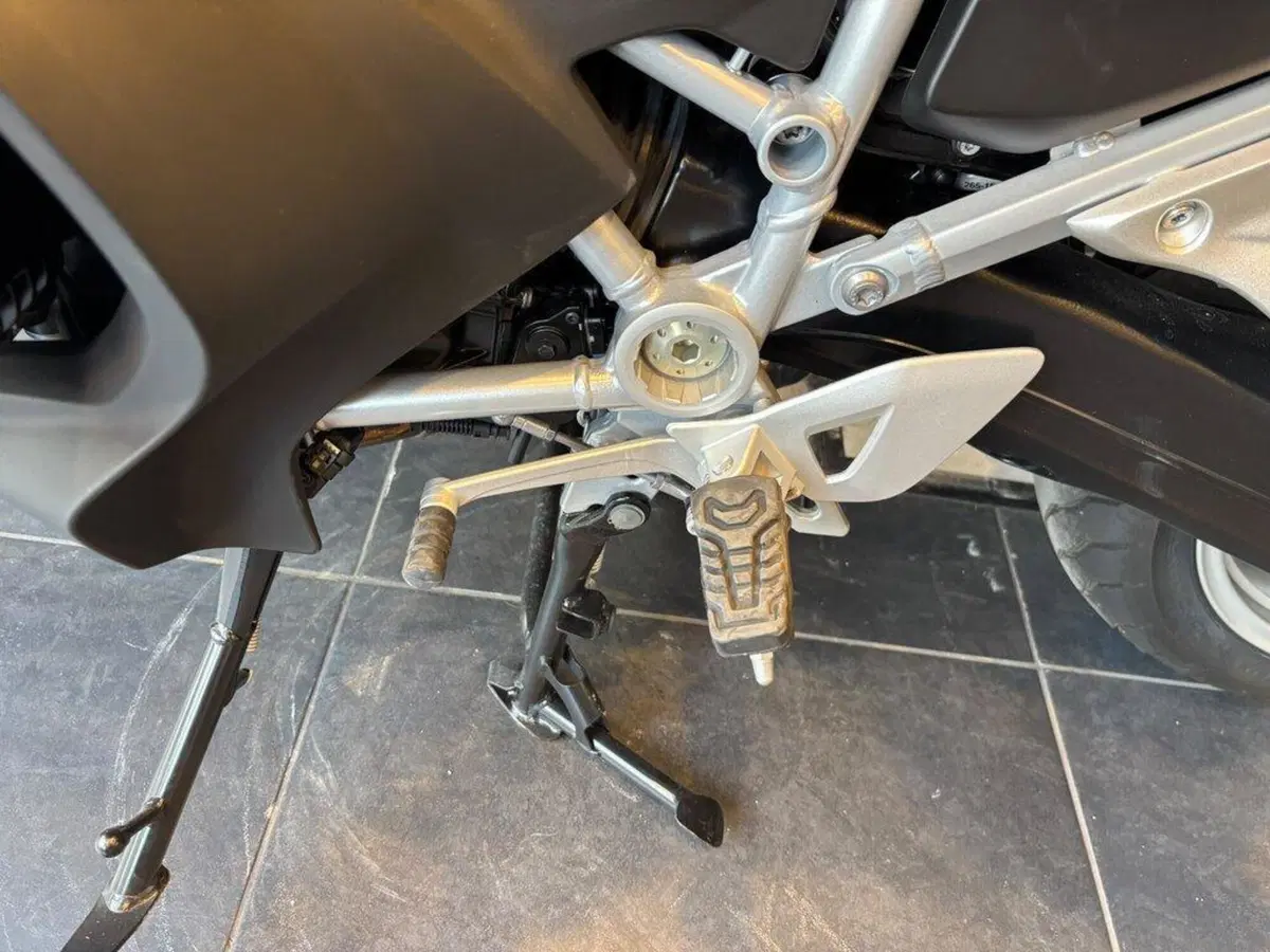 Bmw R 1250 RT (2021 - 25) (9)