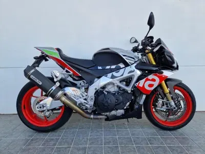 Aprilia Tuono V4 Factory (2017 - 18) usata