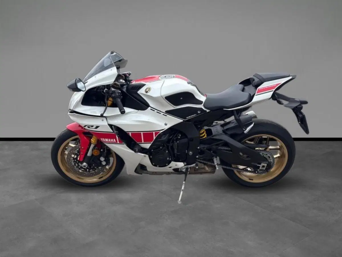 Yamaha YZF R1 (2020 - 25) (2)