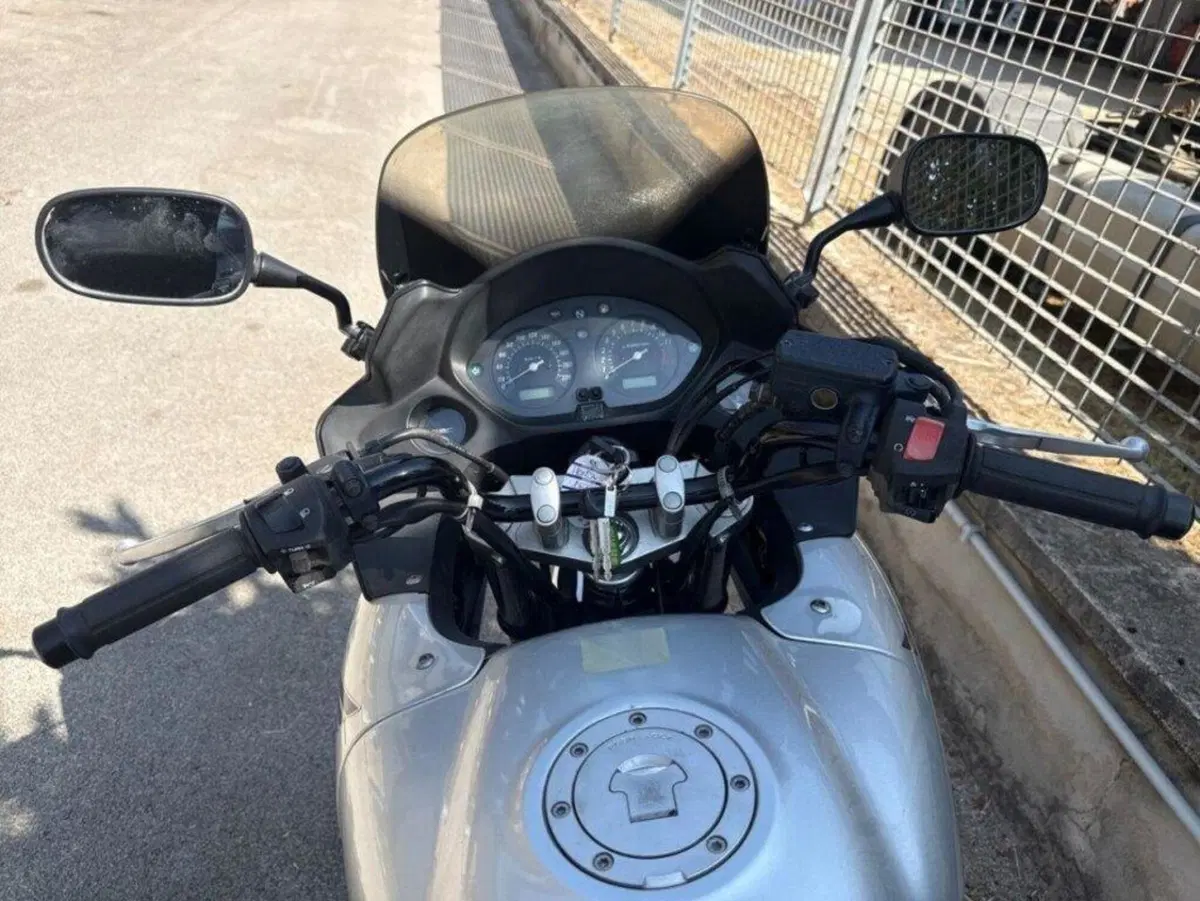 Honda CBF 600 (2004 - 06) (6)