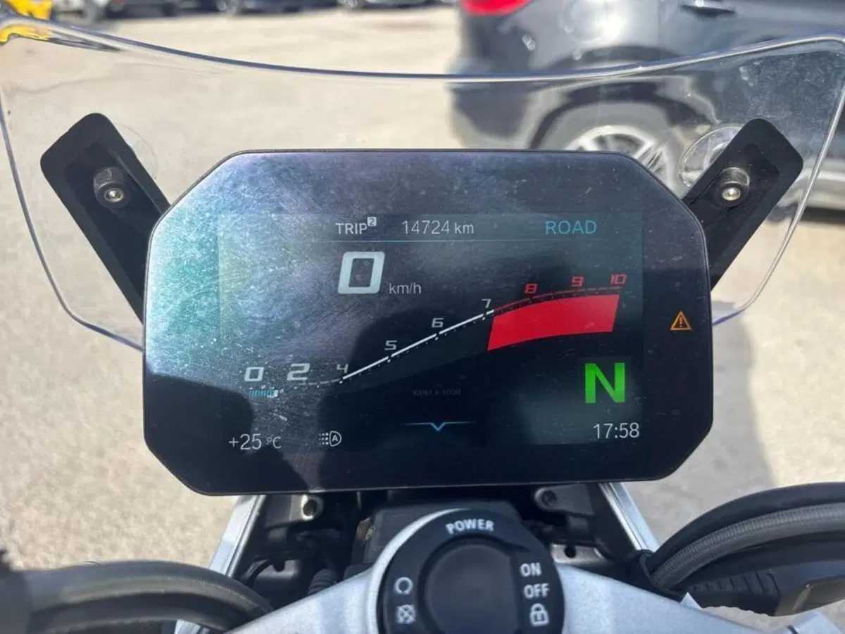 Bmw R 1250 R (2021 - 25) (5)