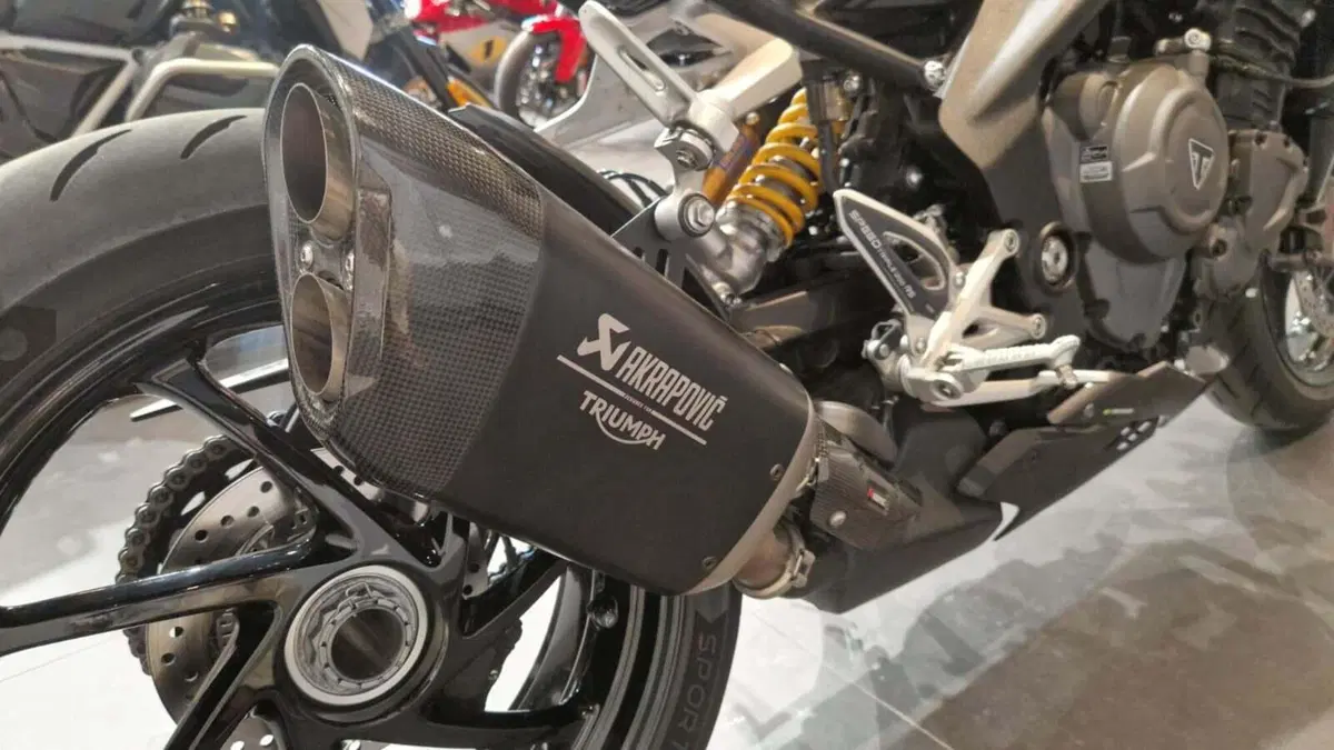 Triumph Speed Triple 1200 RX (2025 - 26) (14)