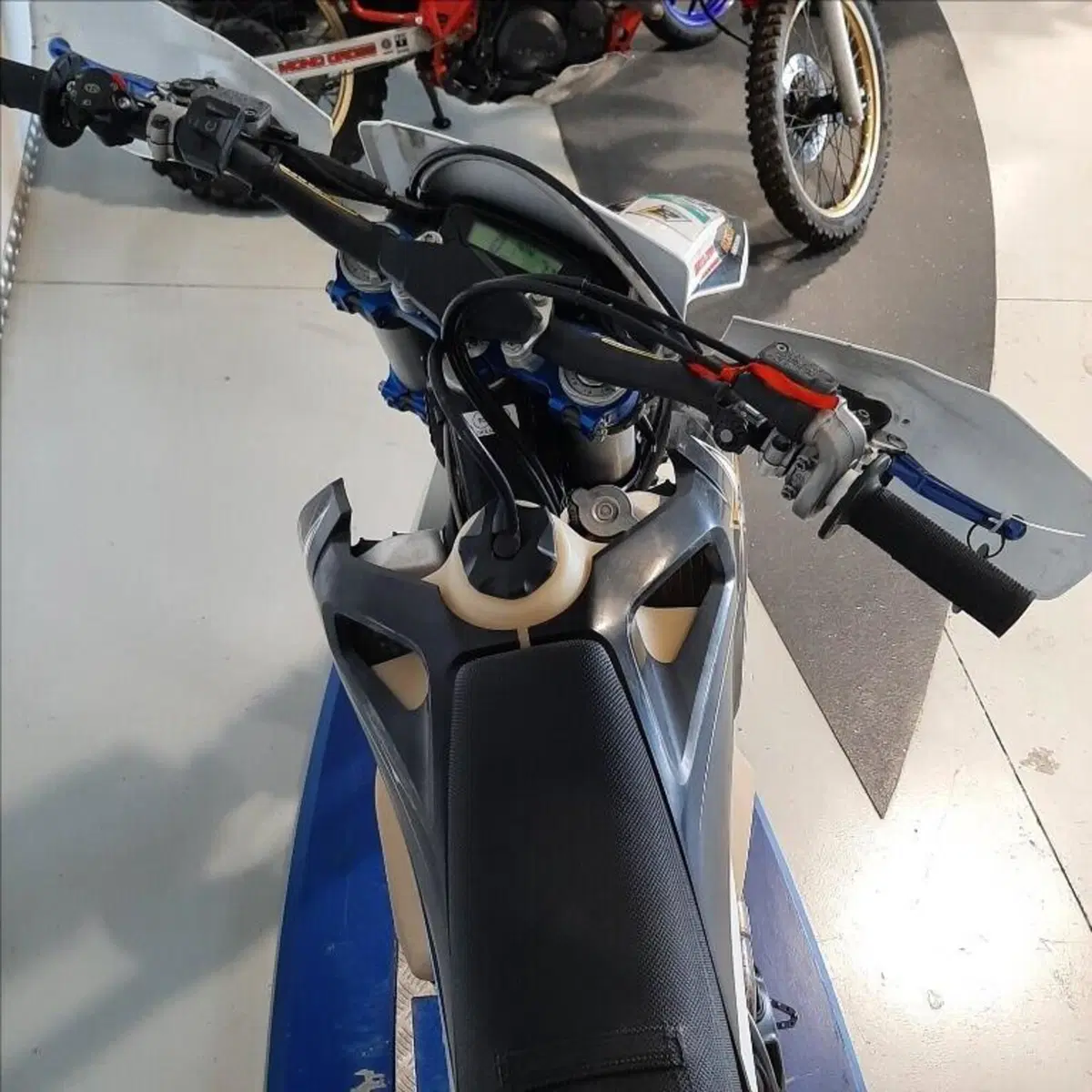 Husqvarna FE 350 Rockstar Edition (2021) (10)