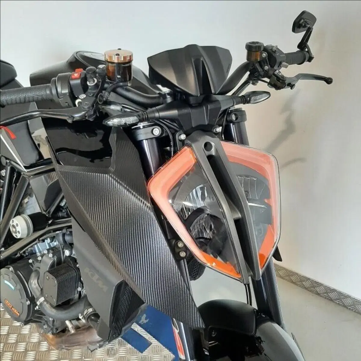 KTM 1290 Super Duke R ABS (2017 - 18) (4)