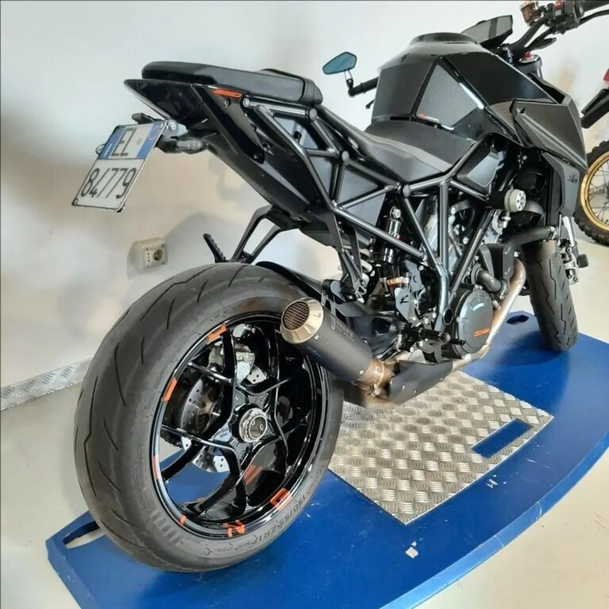KTM 1290 Super Duke R ABS (2017 - 18) (6)
