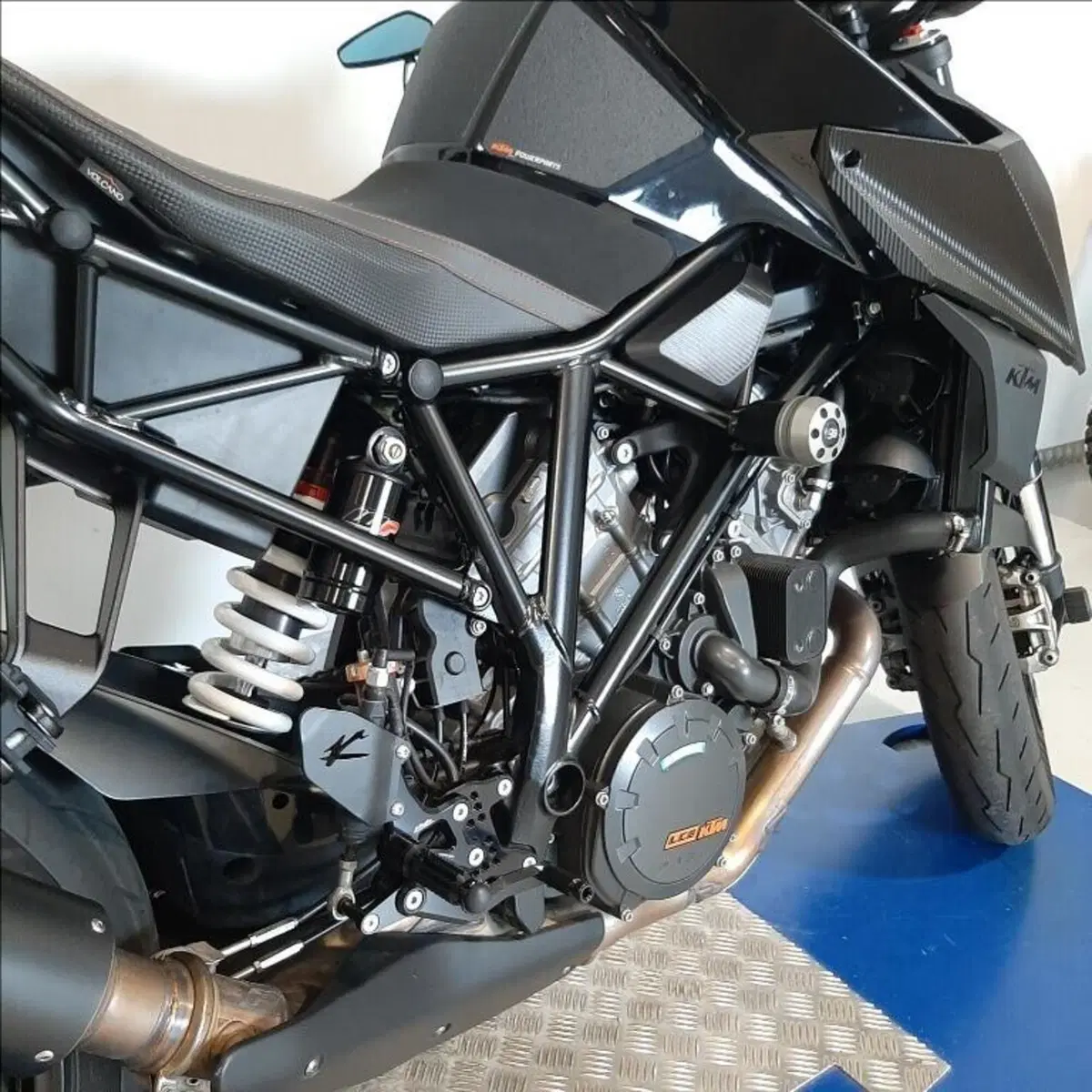 KTM 1290 Super Duke R ABS (2017 - 18) (9)