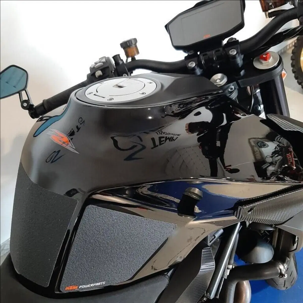 KTM 1290 Super Duke R ABS (2017 - 18) (13)