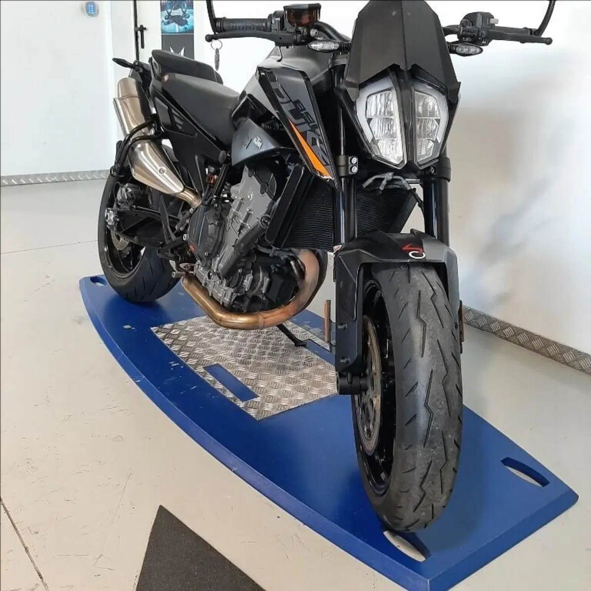 KTM 890 Duke (2021 - 23) (2)