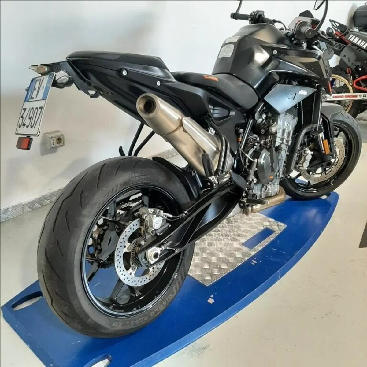KTM 890 Duke (2021 - 23) (6)
