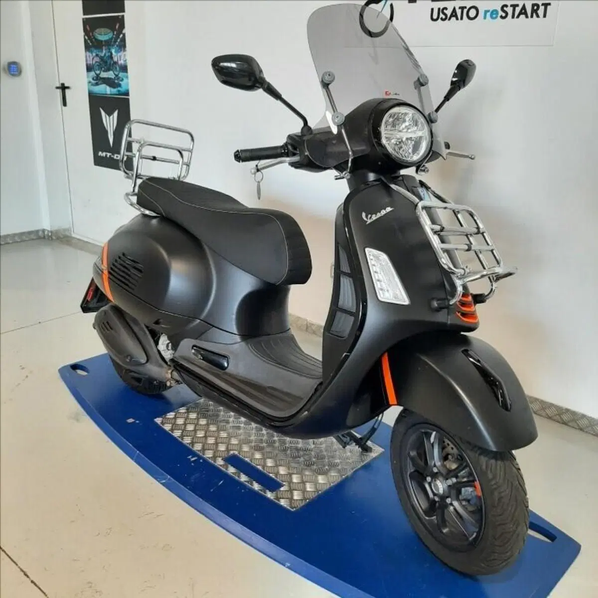 Vespa GTS 300 Super (2023 - 24) (2)