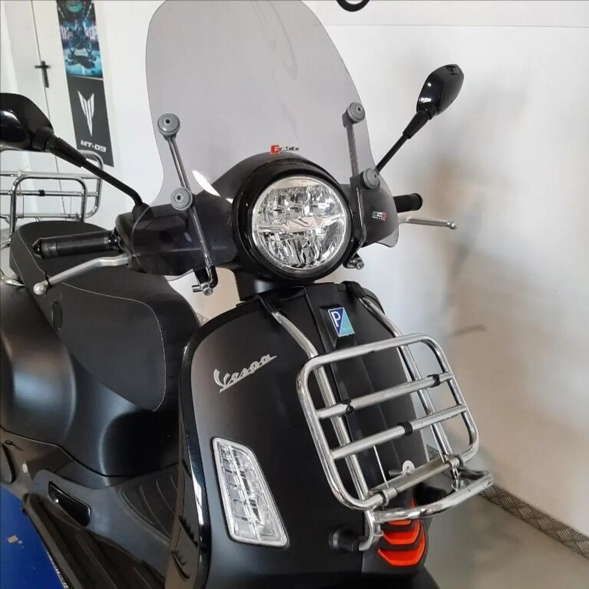 Vespa GTS 300 Super (2023 - 24) (4)