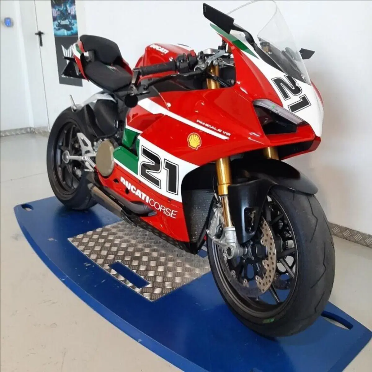 Ducati Panigale V2 Bayliss 1st Championship 20th Anniversary (2021 - 24) (2)